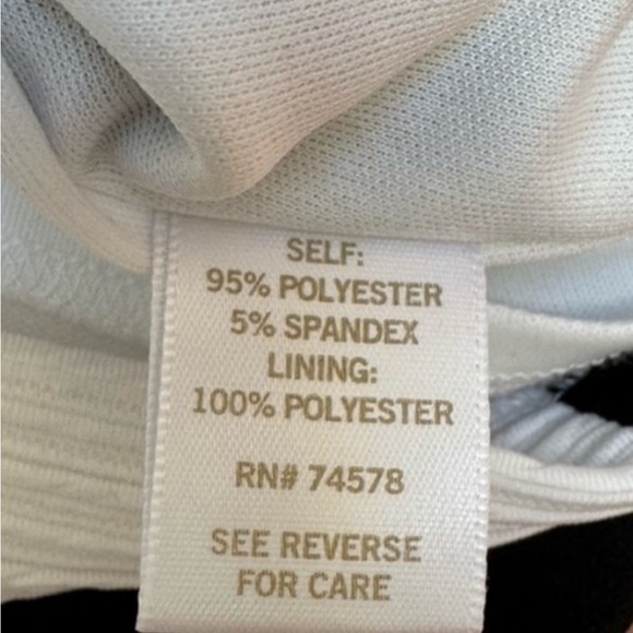 White House Black Market Black and White Sleeveless V-Neck Mini Dress - Picture 7 of 10